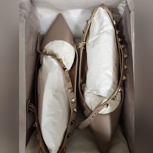 Valentino Rockstud strap flat